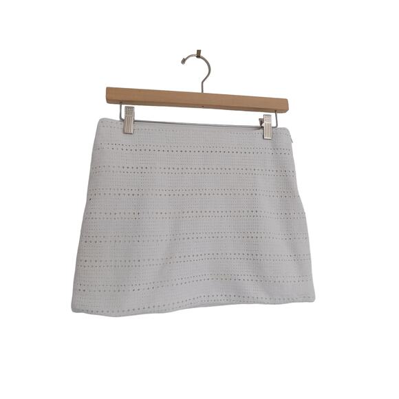ZARA Trafaluc skirt size Medium mini cream eyelet - Picture 1 of 3